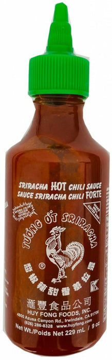 SRIRACHA CHILI SAUCE WITH RED PEPPER, 740 ML